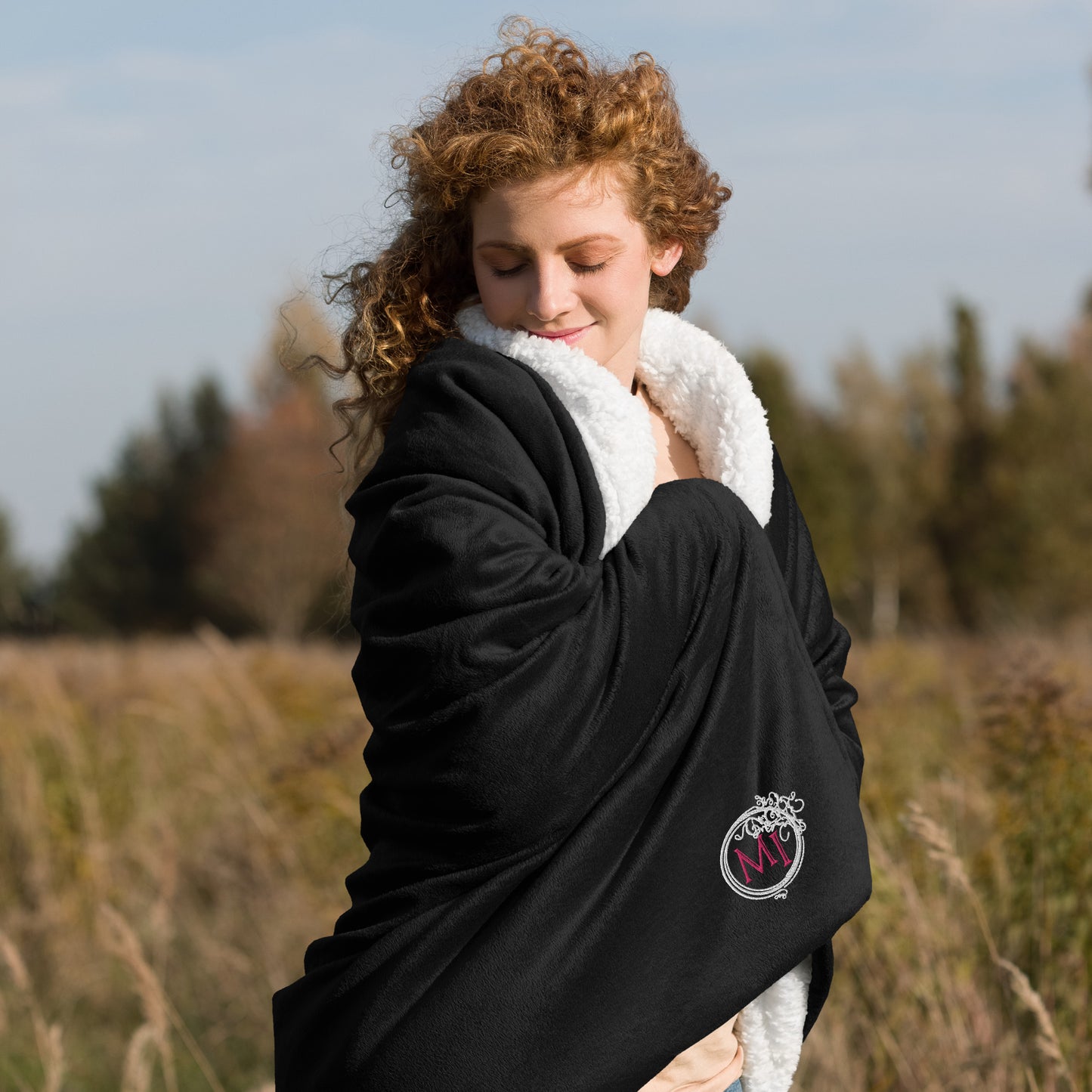 *EXCLUSIVE EDITION* Montgomery Ink Premium Sherpa Blanket