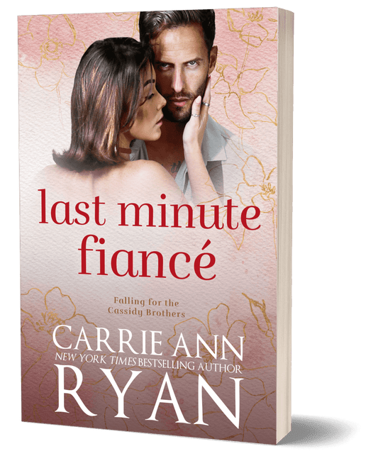 Last Minute Fiancé - Paperback